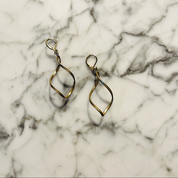 NEW Stunning Gold Earrings - Picture 3 of 4